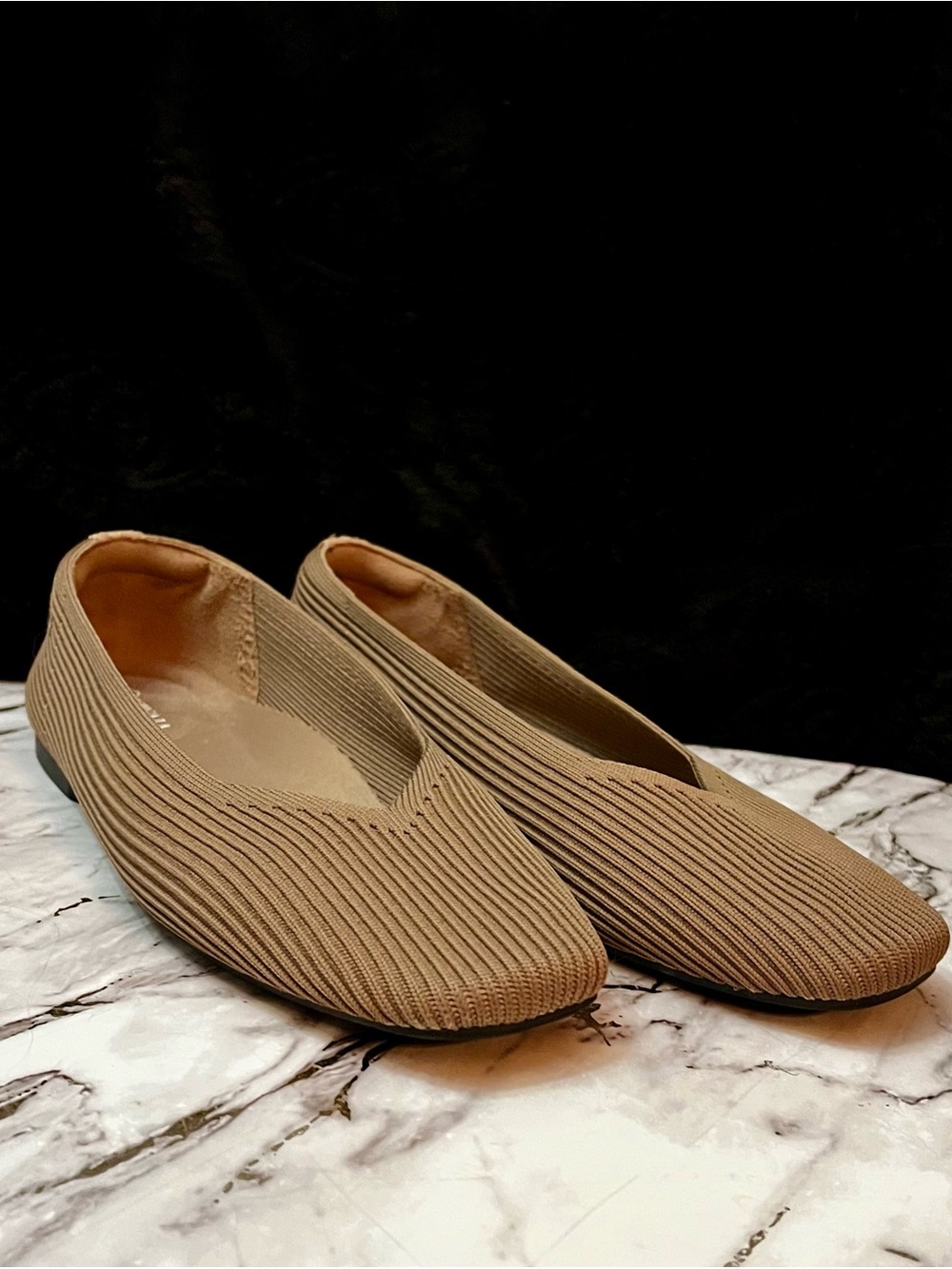 Vivaia Ribbed Slip-On Flats